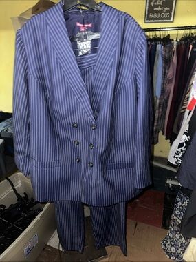 Jessica London Navy Pinstripe Double-Breasted pant Suit nwt 26